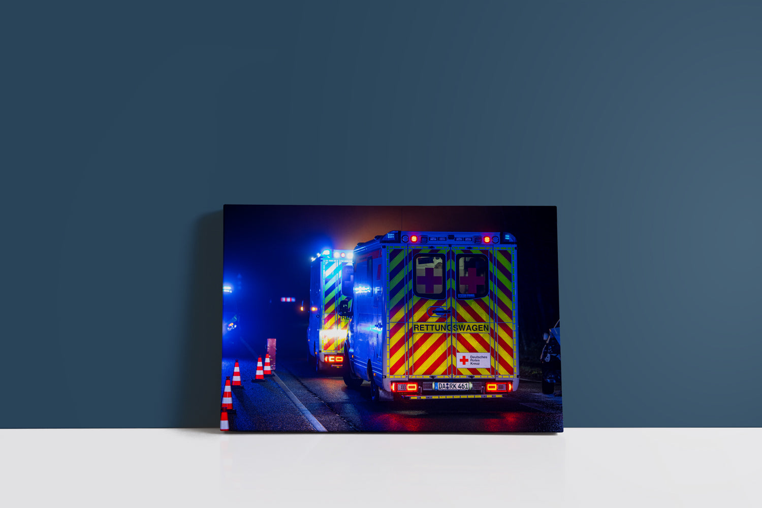 Rettungswagen im Morgengrauen (Leinwand)