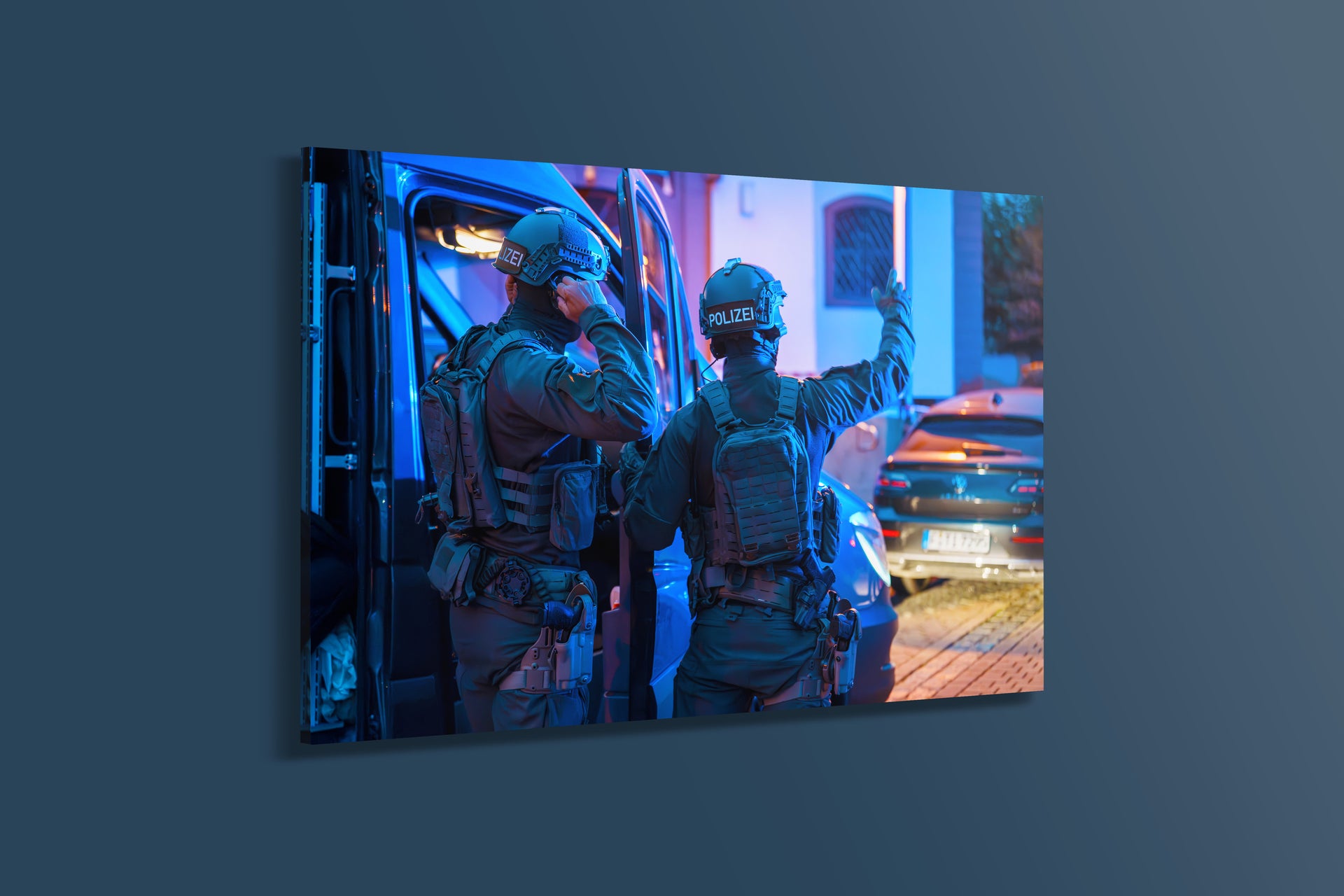 SEK-Einsatz Polizei im abendlichen Viertel (Acryl)