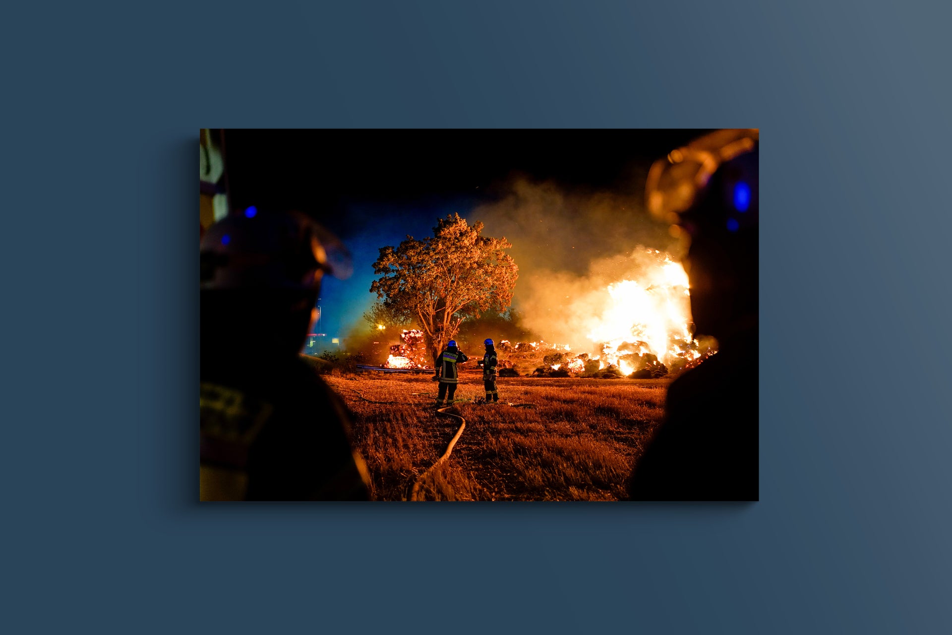 Im Schein der Flammen (Acryl)