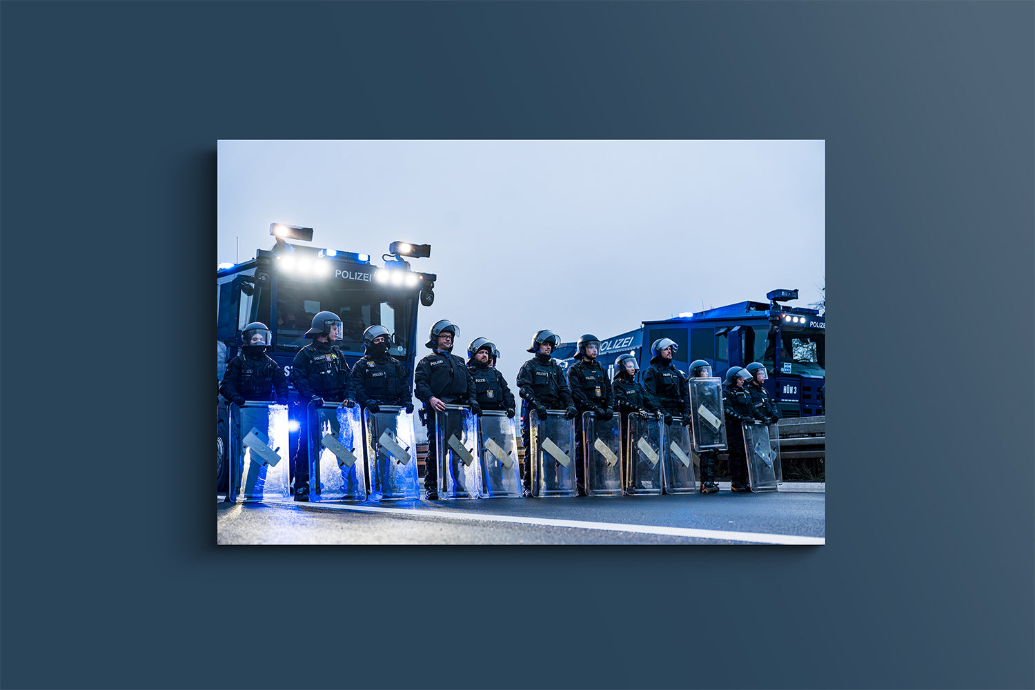 Polizei steht bereit (Acryl)