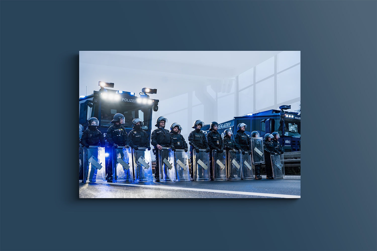 Polizei steht bereit (Alu-Dibond)