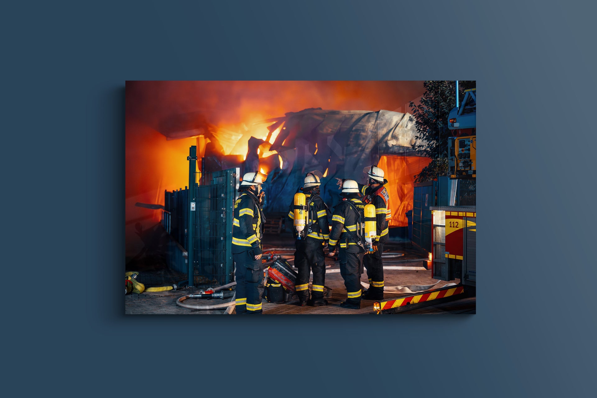 Feuerwehr – Einsatz am brennenden Lagerhaus (Alu-Dibond)