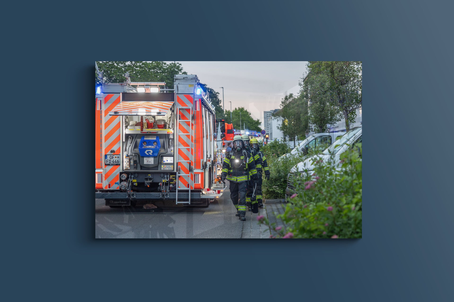 Feuerwehr-Einsatz an einem Mehrfamilienhaus (Alu-Dibond)