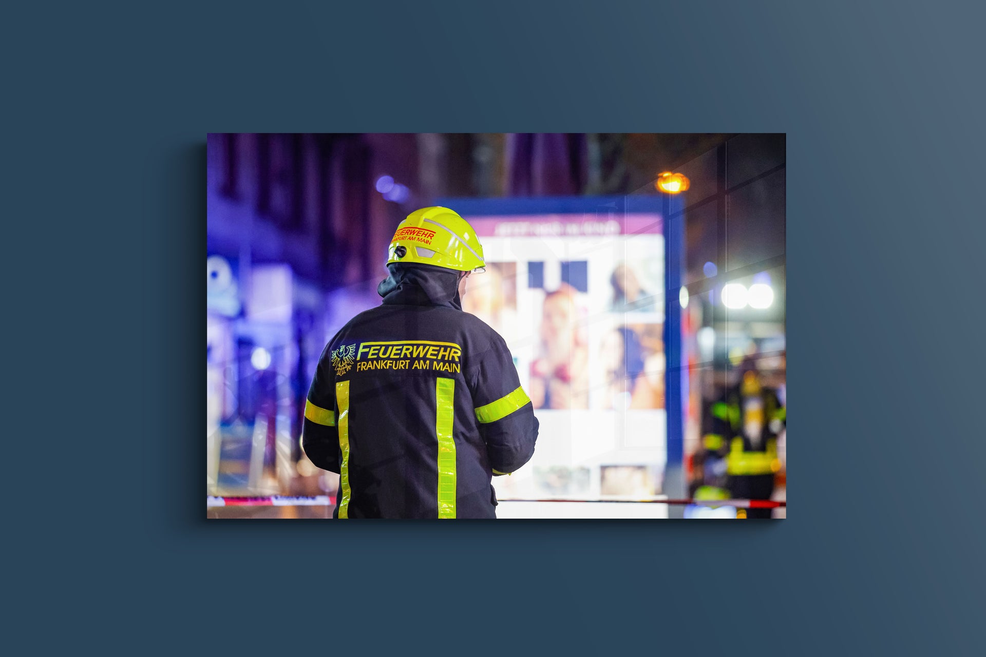 Feuerwehr Frankfurt Großeinsatz bei Großbrand in Höchst (Alu-Dibond)