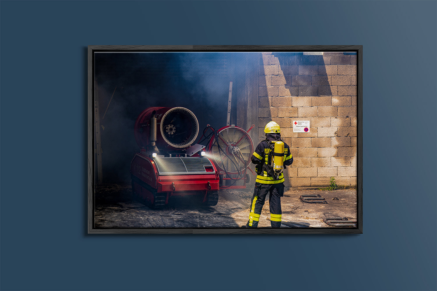 Feuerwehrmann und LUF im Einsatz (Alu-Dibond)