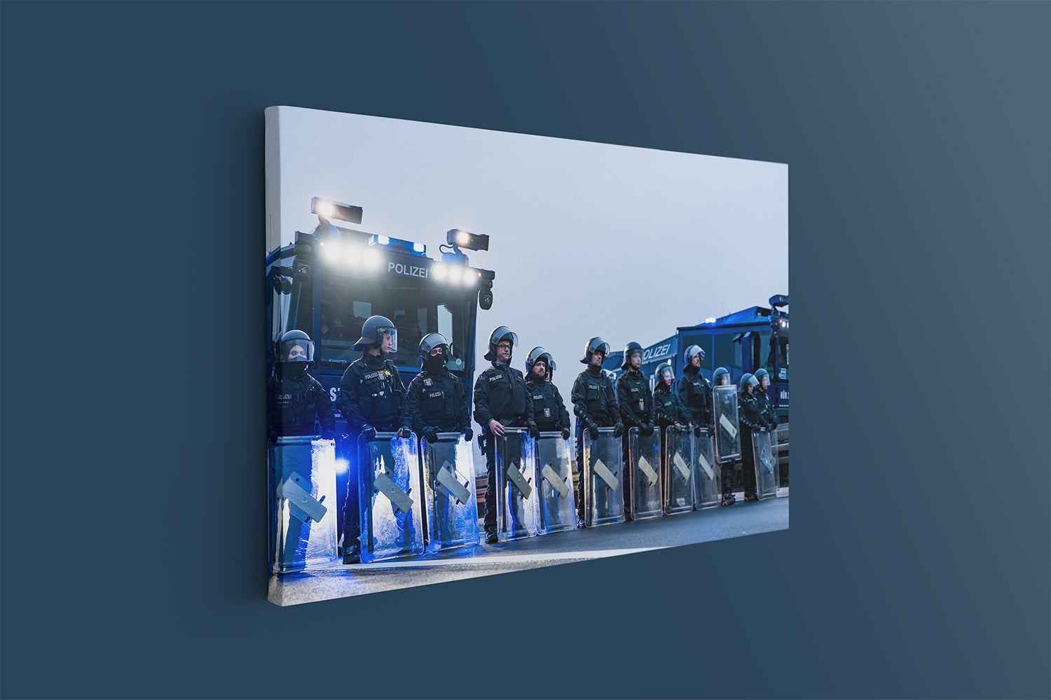 Polizei steht bereit (Leinwand)