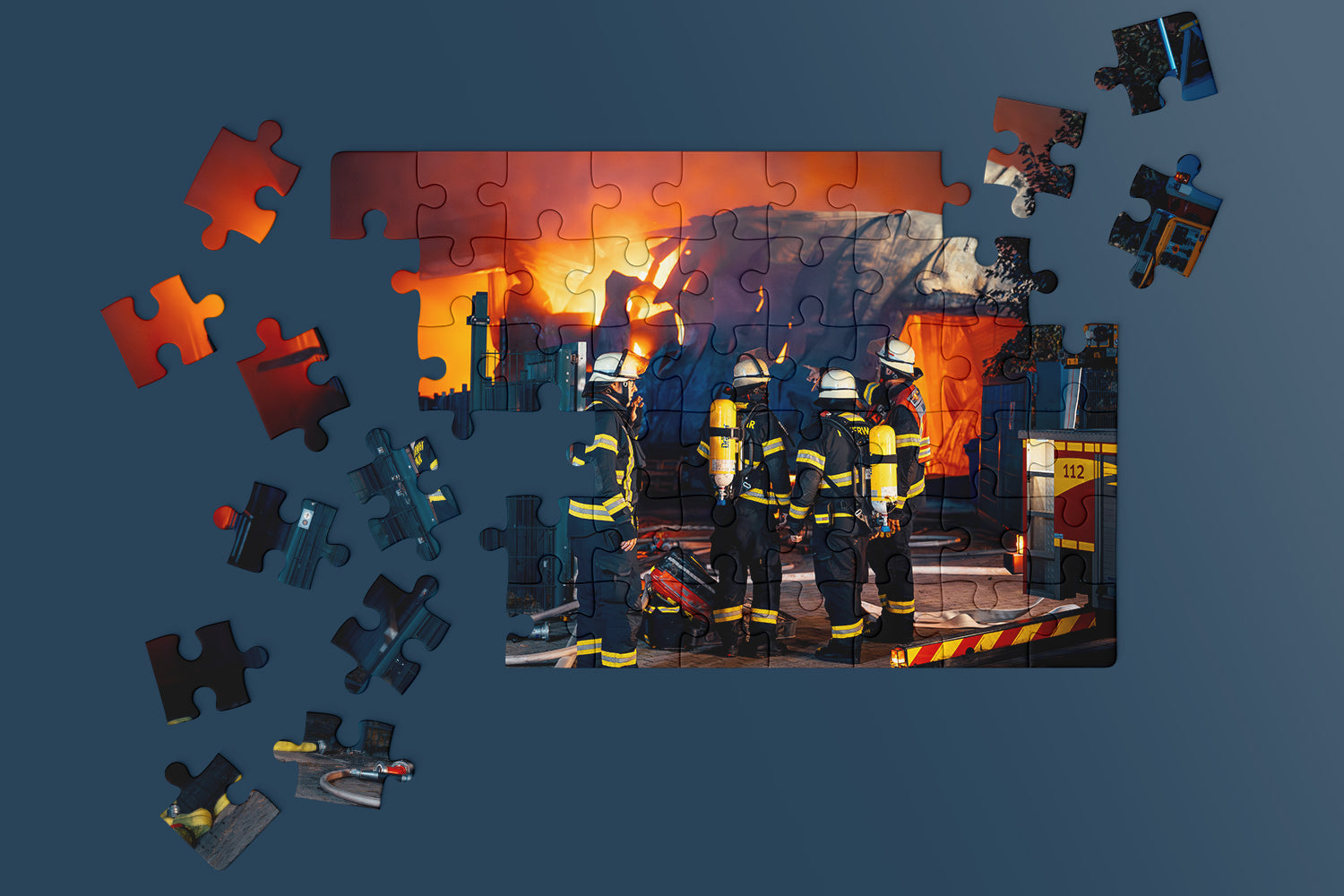 Feuerwehr löscht Lagerhalle (Puzzle)